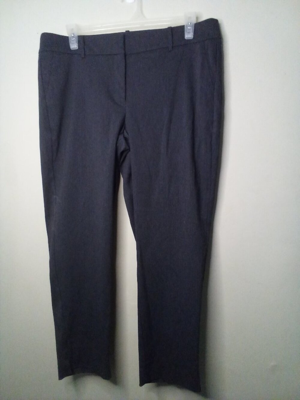 Fabulously Slimming Chico's Pants Women 2.5 14 L Ankle Straight Gray